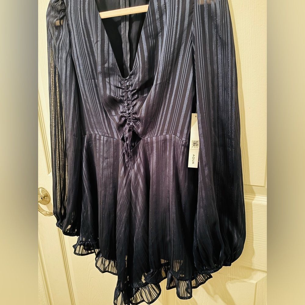 Short & Elegant Navy suit jumpsuit by Aqua, new with tag! - Picture 6 of 8